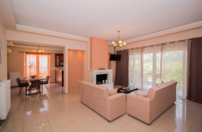 CAMARES HOME Laconian Collection